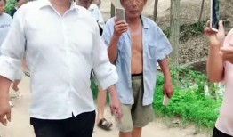 大衣哥的邻居爆料视频,揭秘大衣哥真实生活背后的故事